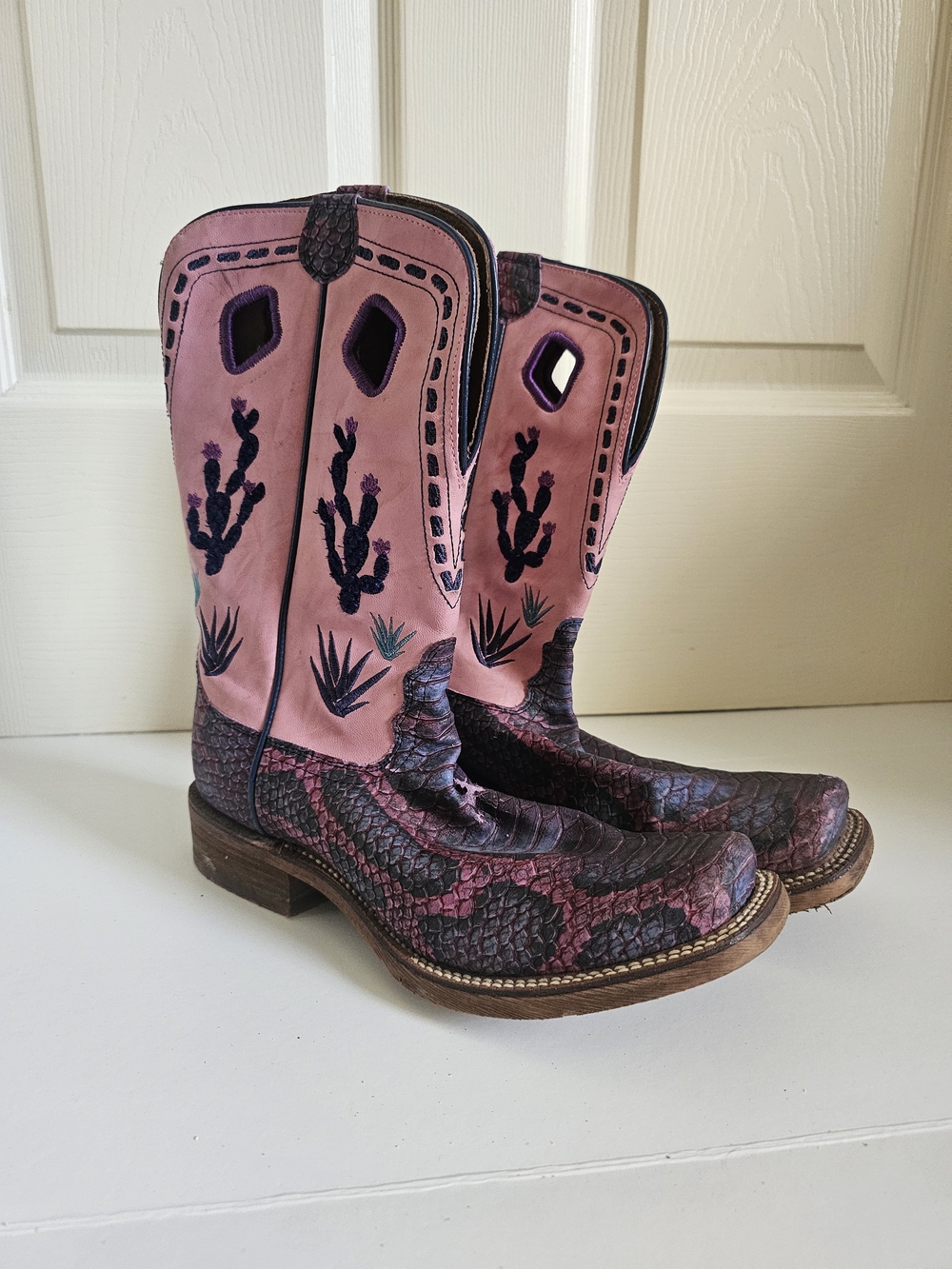 Nocona Boots Women's 8.5 Pink Cactus Embroidered Python Print Cowgirl Boots